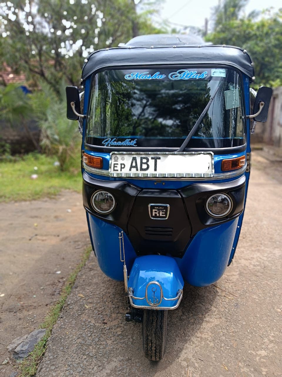 Bajaj Three Wheel 2019 ads-image-1