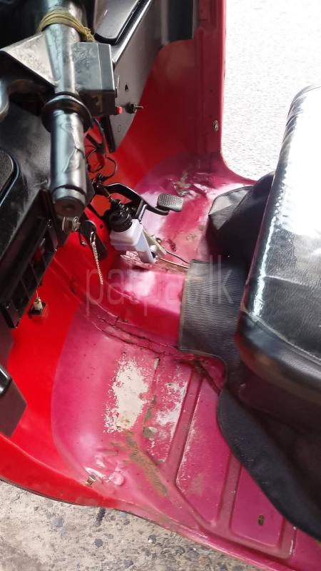 Bajaj Three Wheel 2011 - பயன்படுத்தப்பட்டது முச்சக்கர வண்டி sale in Sri Lanka - patpat.lk
