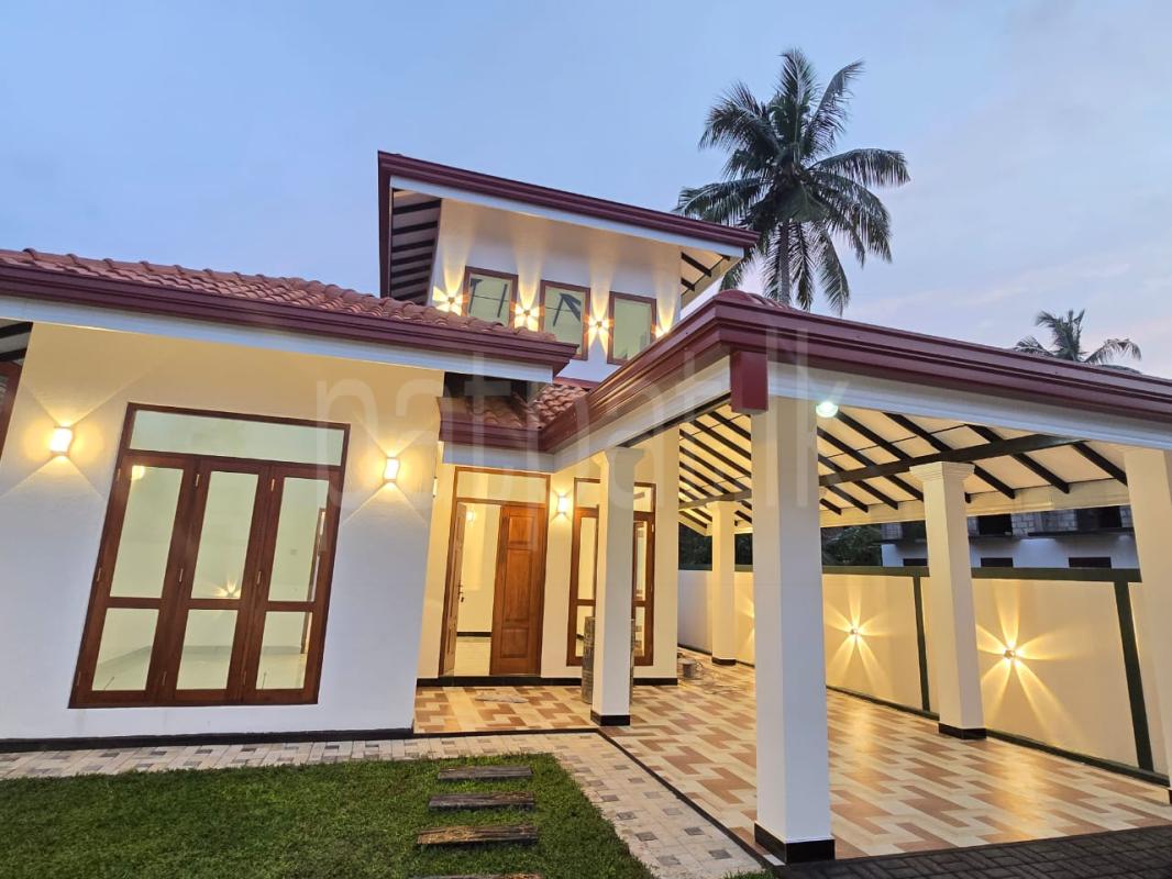 House for Sale in Negombo ads-image-1