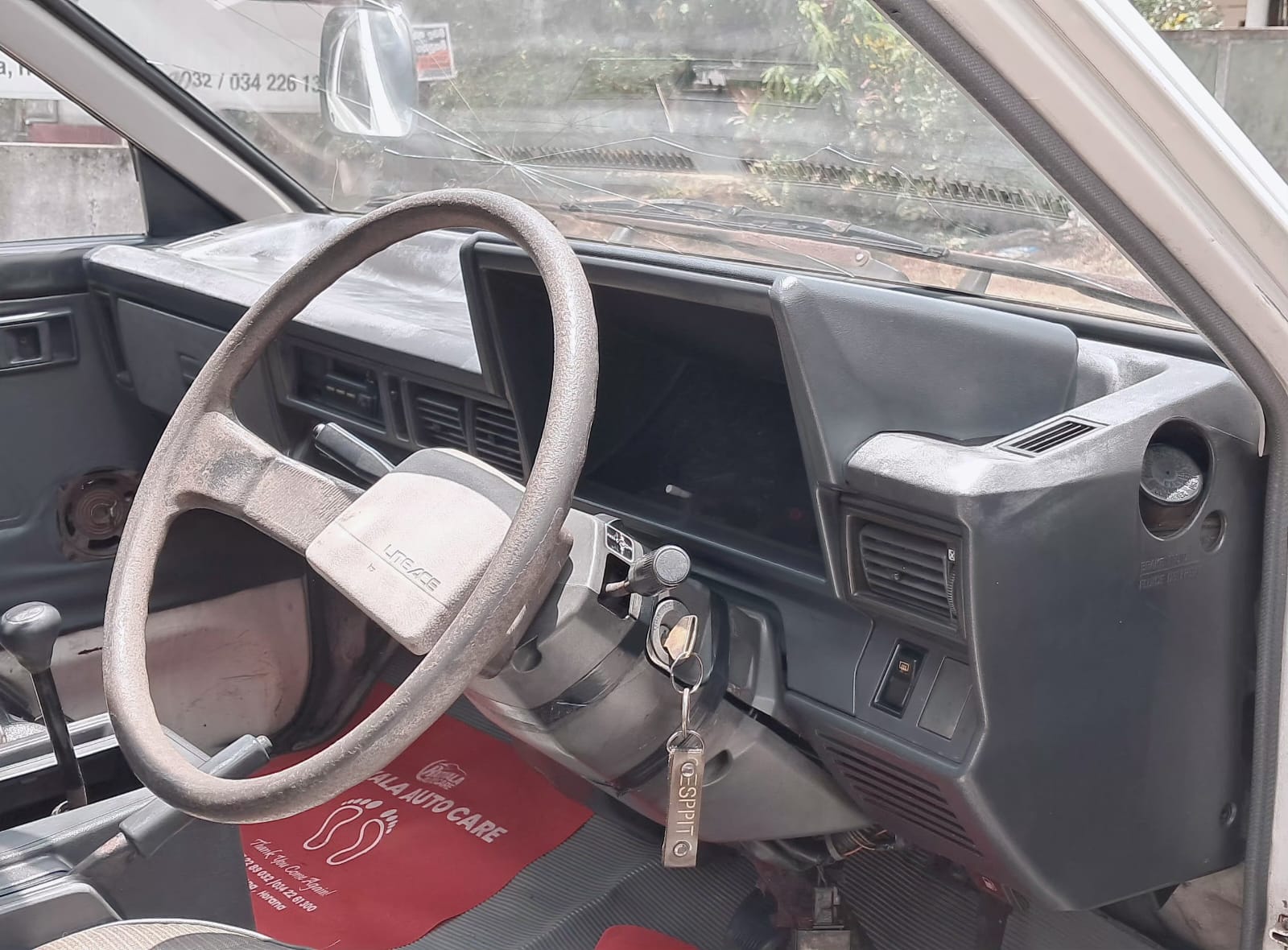 Toyota LiteAce 1990 - Used Van sale in Sri Lanka - patpat.lk