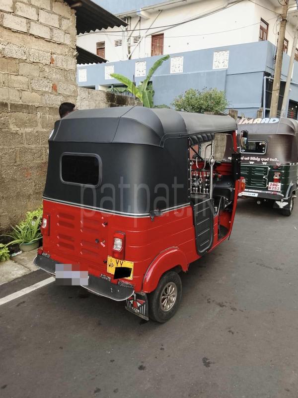Bajaj 4 stroke 2012 - பயன்படுத்தப்பட்டது முச்சக்கர வண்டி sale in Sri Lanka - patpat.lk