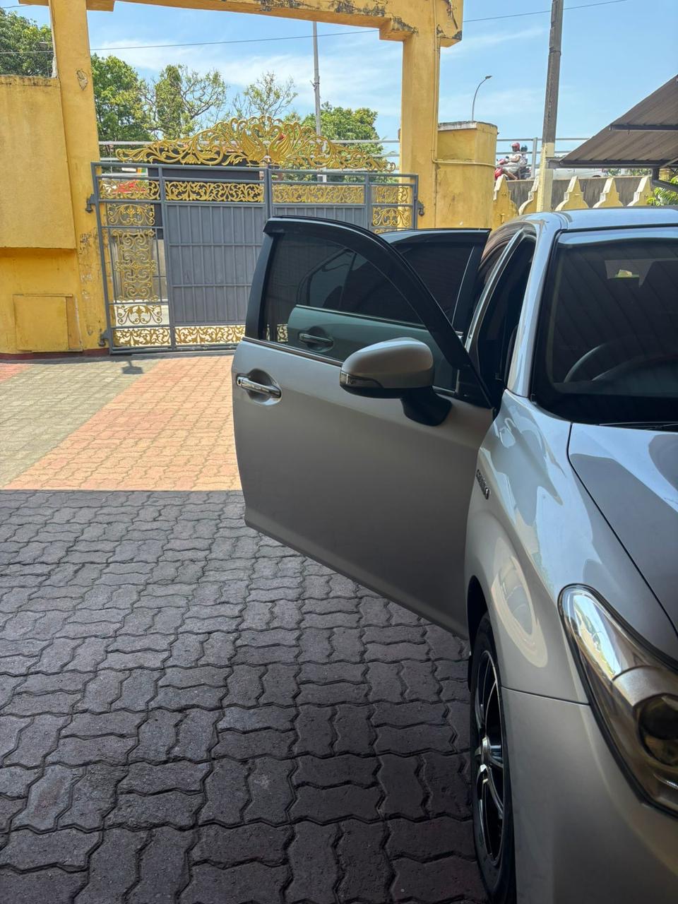 Toyota Axio 2017 - Used Car sale in Sri Lanka - patpat.lk