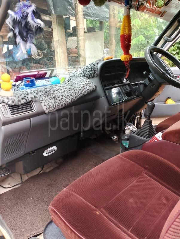 Toyota Hiace 1996 - பயன்படுத்தப்பட்டது வேன் sale in Sri Lanka - patpat.lk