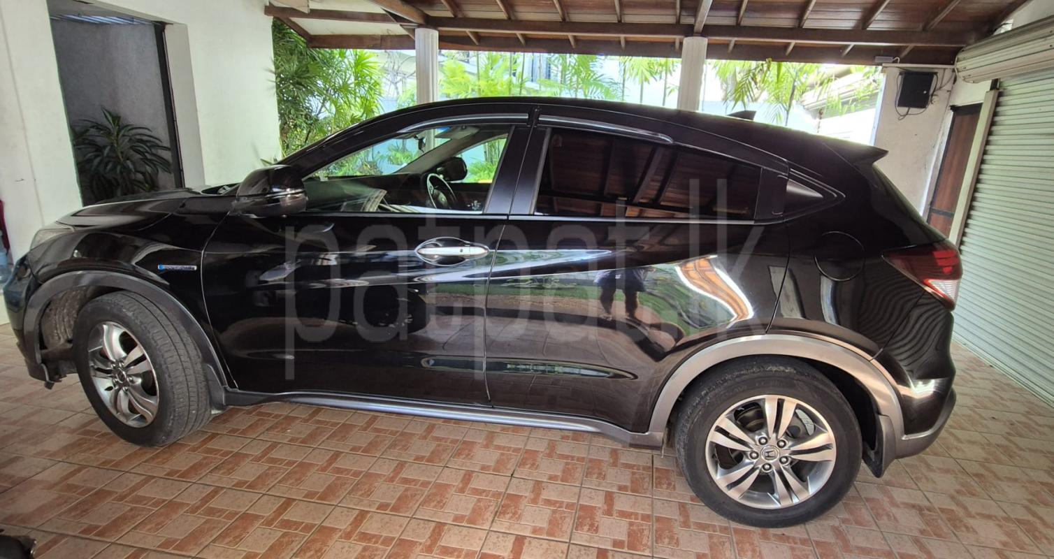 Honda Vezel 2014 - பயன்படுத்தப்பட்டது SUV sale in Sri Lanka - patpat.lk