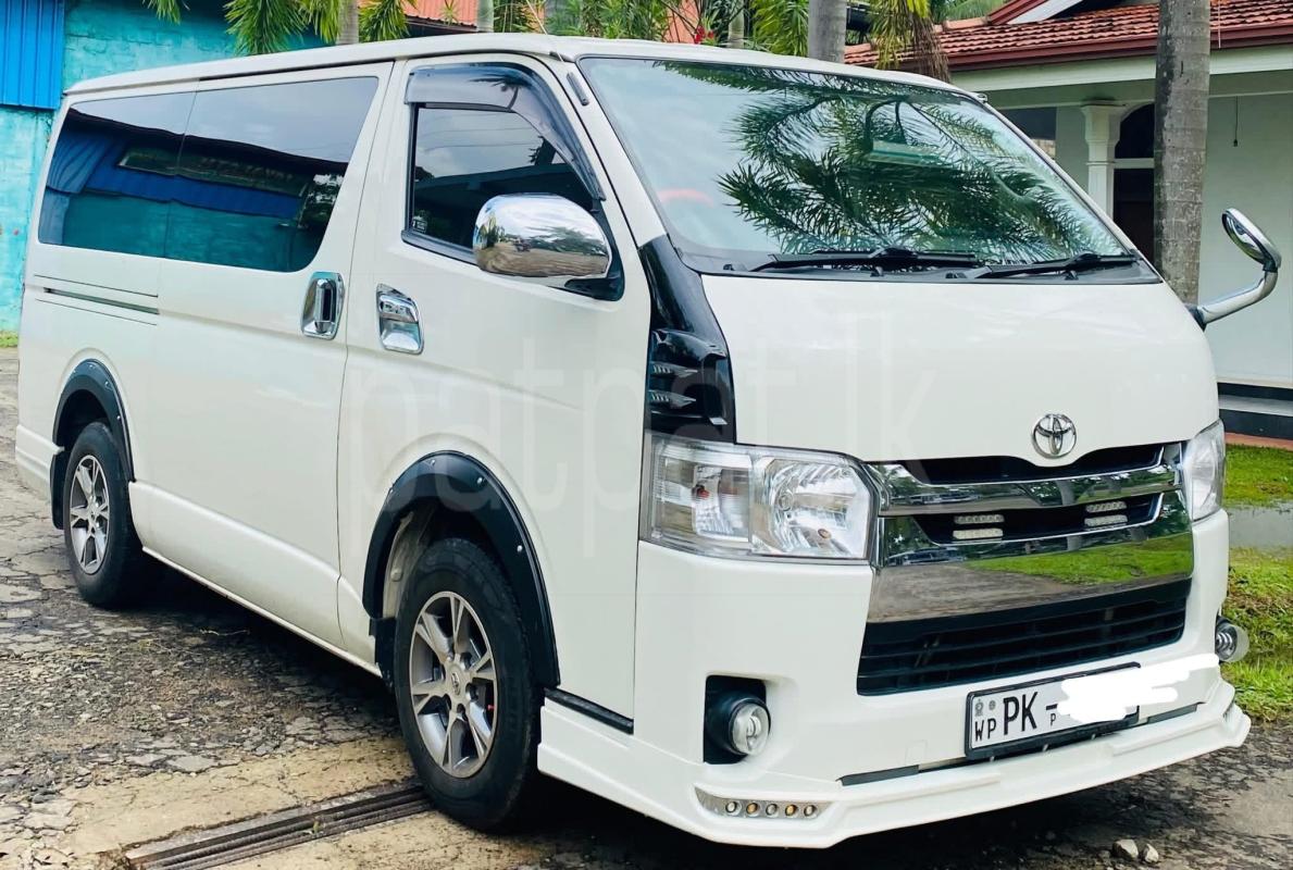 Toyota Hiace 2017 - பயன்படுத்தப்பட்டது வேன் sale in Sri Lanka - patpat.lk