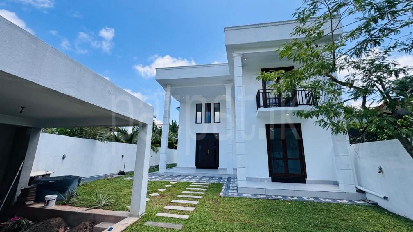 House for Sale in Polgasowita ads-image-1