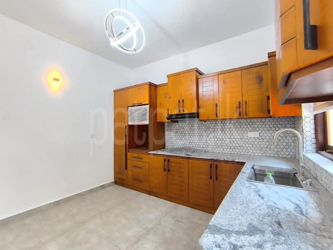 House for Sale in Talawatugoda