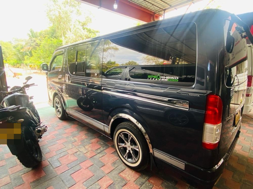 Toyota Hiace 2005 - Used Van sale in Sri Lanka - patpat.lk
