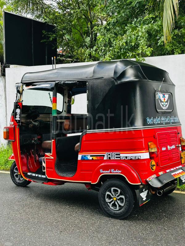 Bajaj 4 stroke 2011 - பயன்படுத்தப்பட்டது முச்சக்கர வண்டி sale in Sri Lanka - patpat.lk