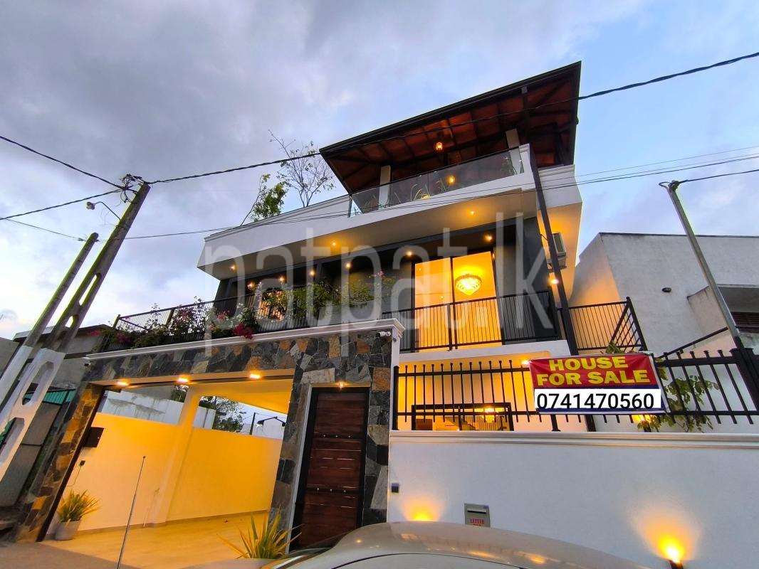 Advertisement image 1