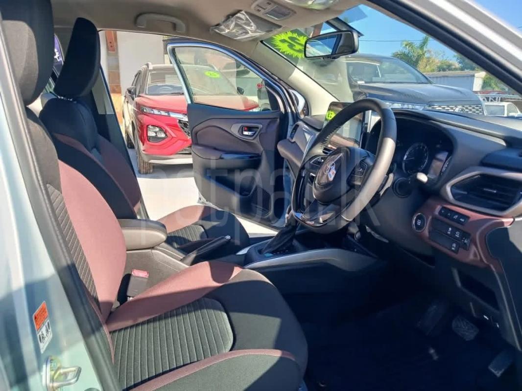 Advertisement image 4