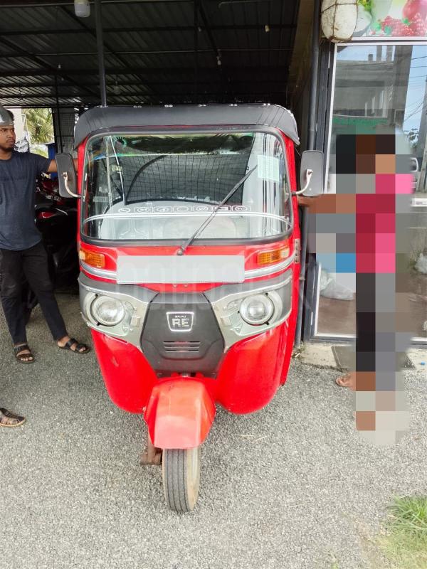 Bajaj Three Wheel 2015 - பயன்படுத்தப்பட்டது முச்சக்கர வண்டி sale in Sri Lanka - patpat.lk