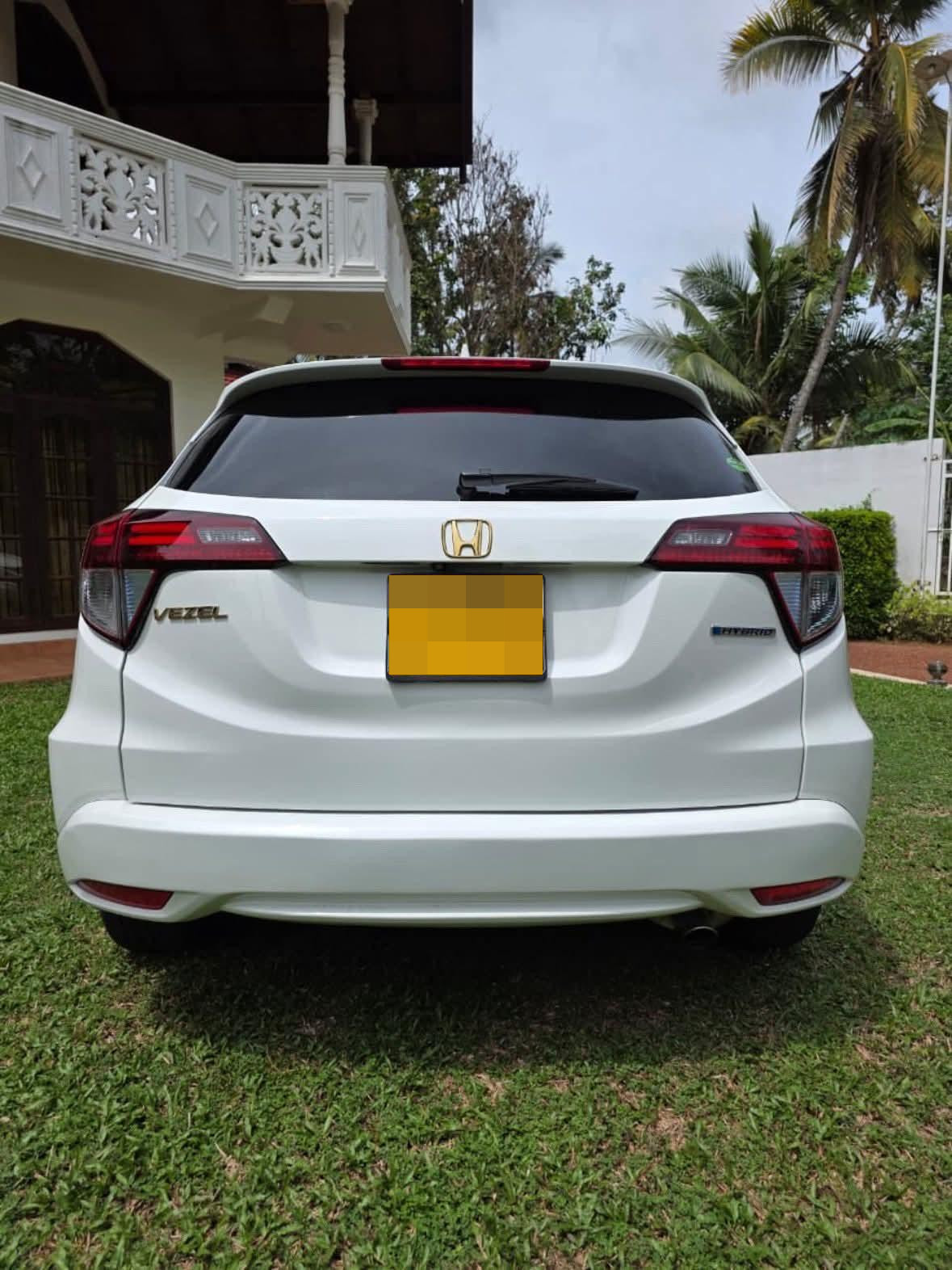 Honda Vezel 2014 - Used SUV sale in Sri Lanka - patpat.lk