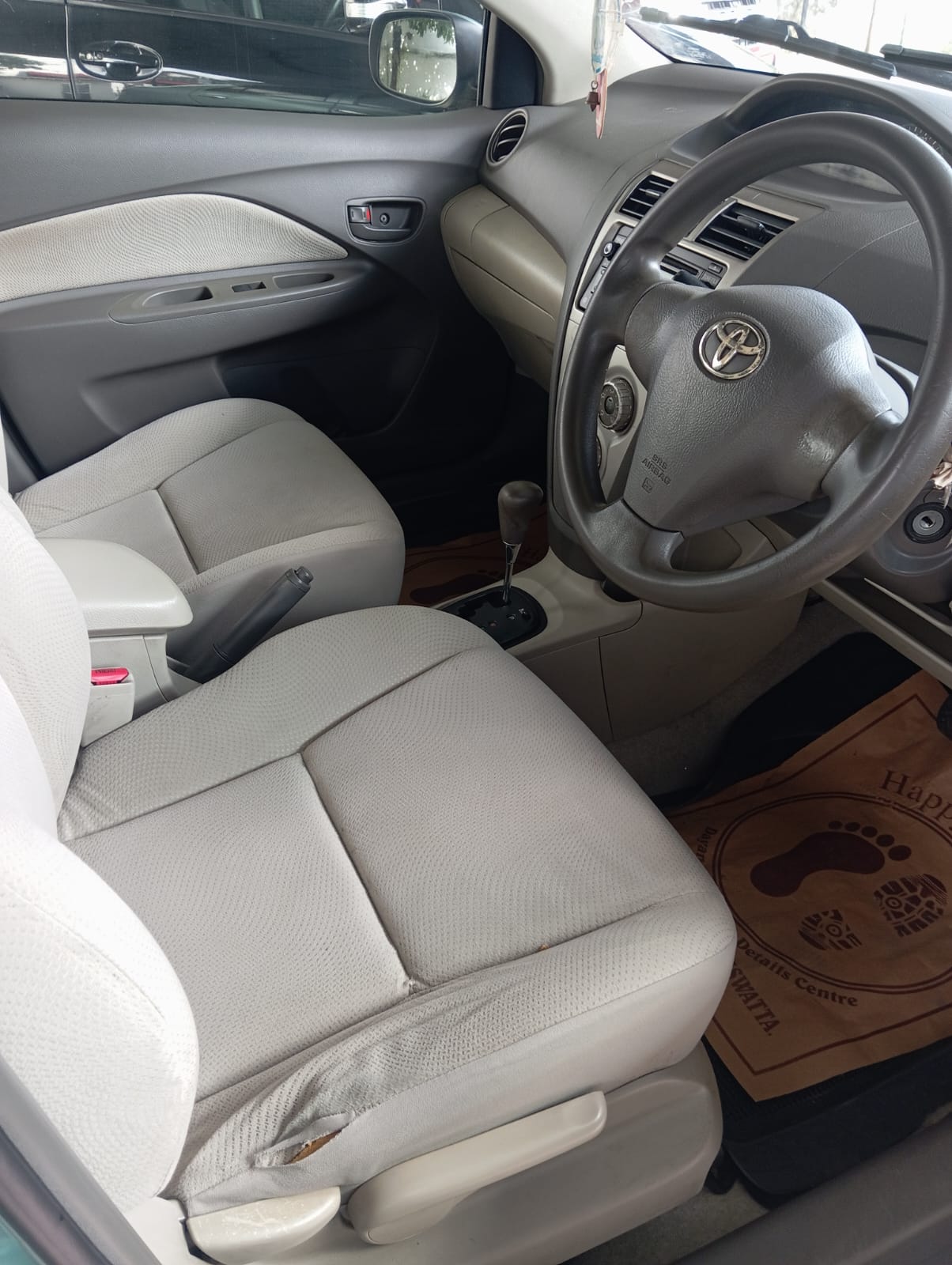 Toyota Yaris 2011 - மறுசீரமைக்கப்பட்டது கார் sale in Sri Lanka - patpat.lk