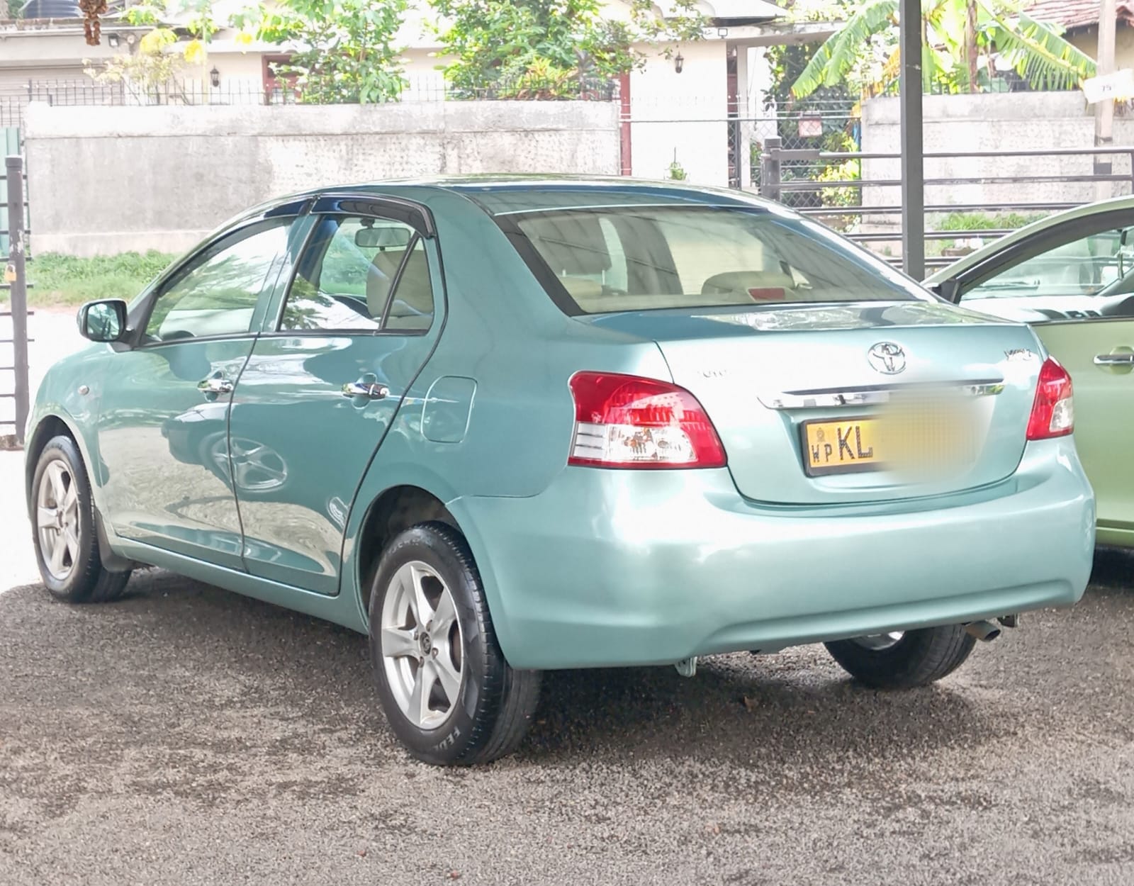 Toyota Yaris 2011 - மறுசீரமைக்கப்பட்டது கார் sale in Sri Lanka - patpat.lk
