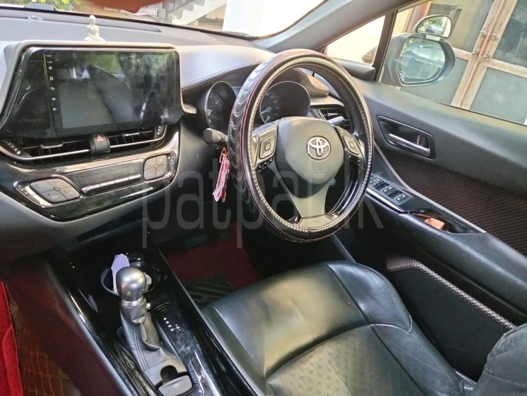 Toyota CHR 2017 - Used SUV sale in Sri Lanka - patpat.lk