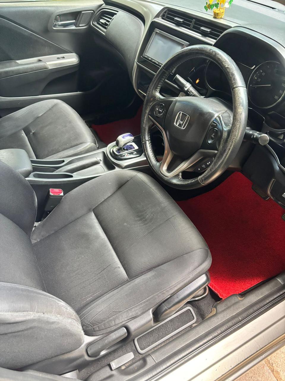 Honda Grace 2014 - பயன்படுத்தப்பட்டது கார் sale in Sri Lanka - patpat.lk