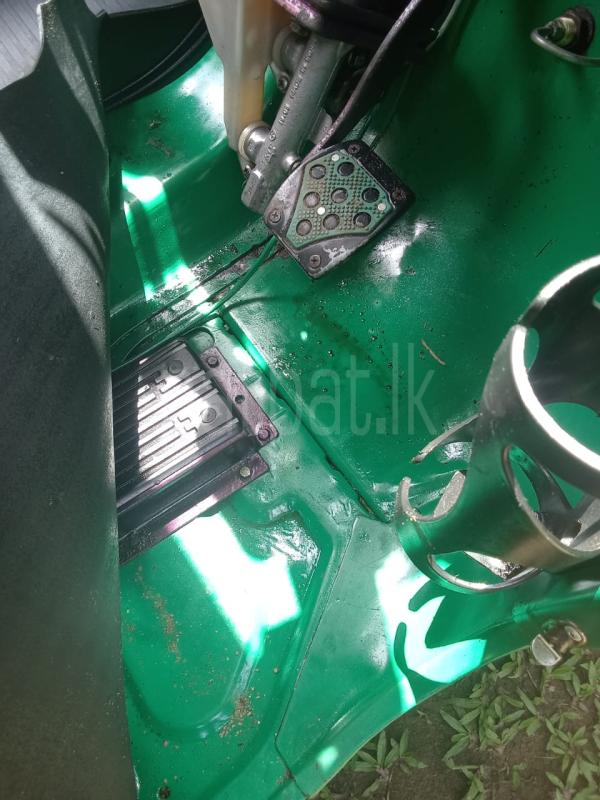 Bajaj 4 stroke 2011 - பயன்படுத்தப்பட்டது முச்சக்கர வண்டி sale in Sri Lanka - patpat.lk