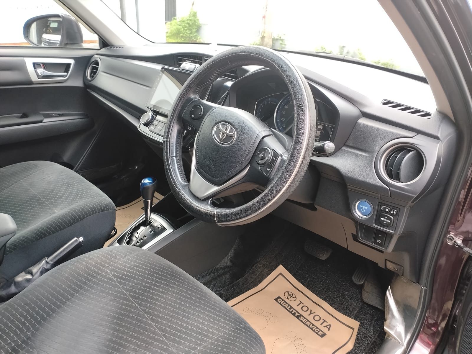 Toyota Axio 2014 - பயன்படுத்தப்பட்டது கார் sale in Sri Lanka - patpat.lk