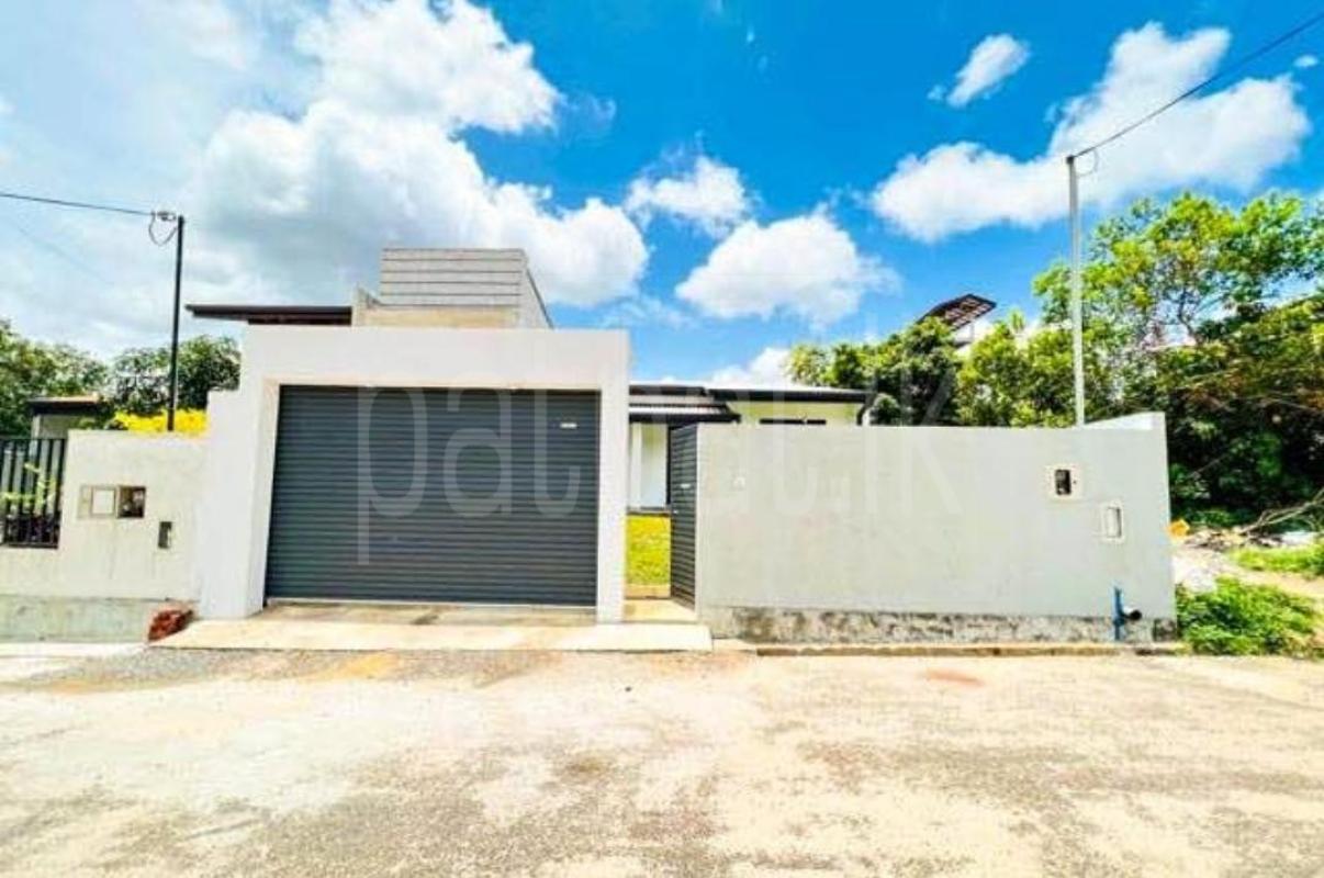 House for Sale in Malabe ads-image-1