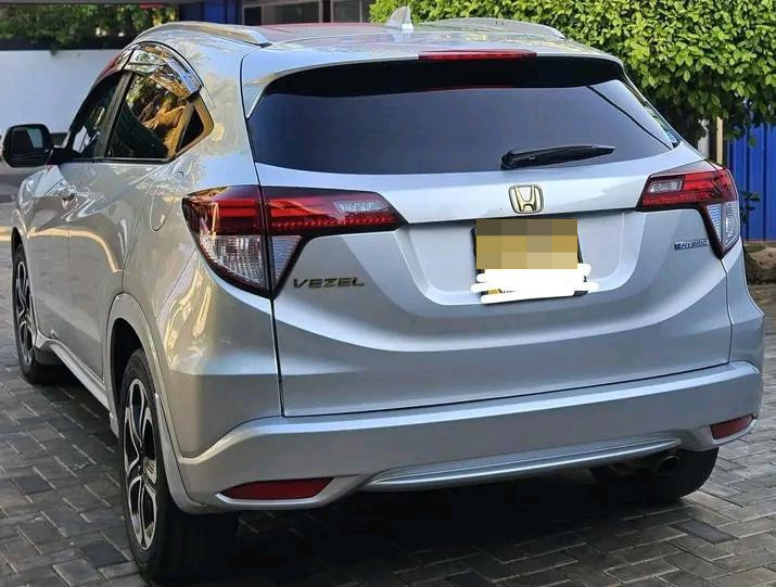 Honda Vezel 2014 - භාවිතා කරන ලද SUV රථය sale in Sri Lanka - patpat.lk
