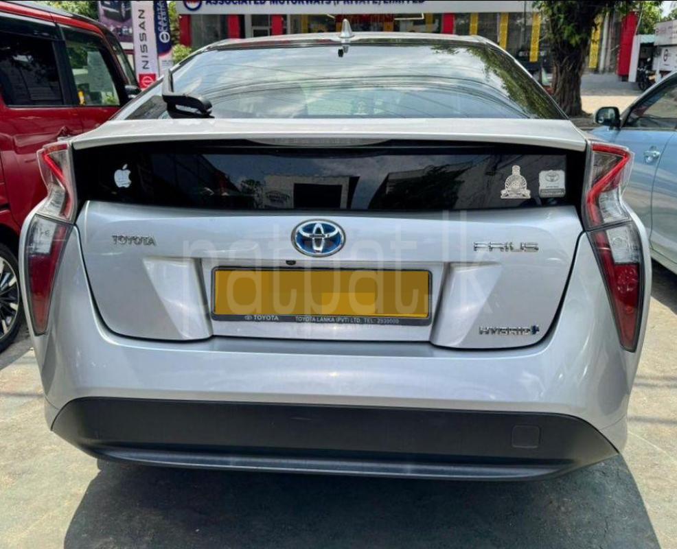 Toyota Prius 2016 - භාවිතා කරන ලද කාර් sale in Sri Lanka - patpat.lk