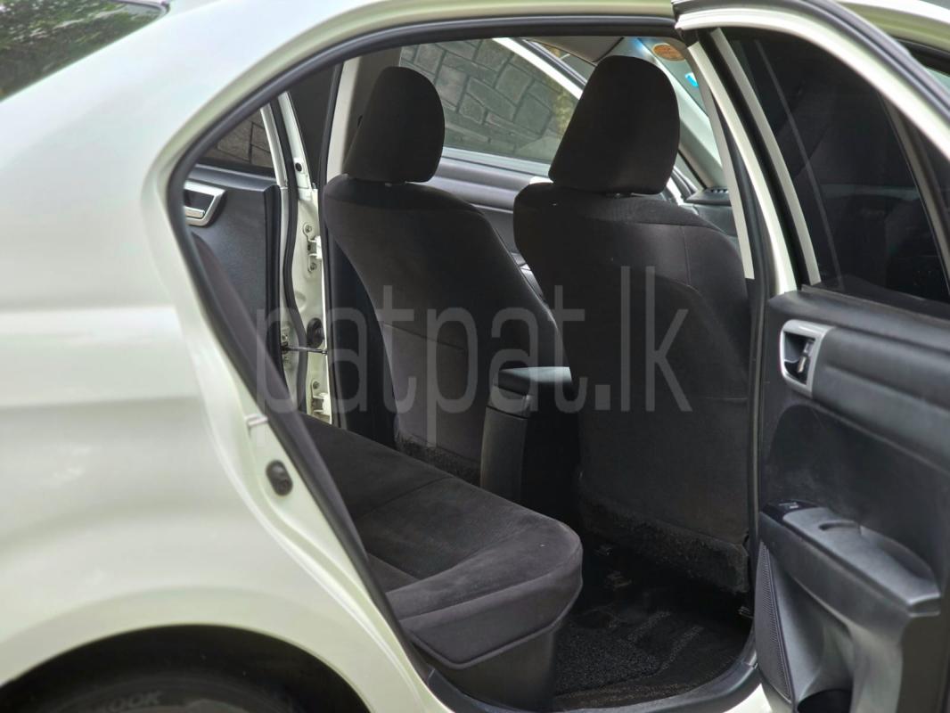 Toyota Axio 2015 - பயன்படுத்தப்பட்டது கார் sale in Sri Lanka - patpat.lk