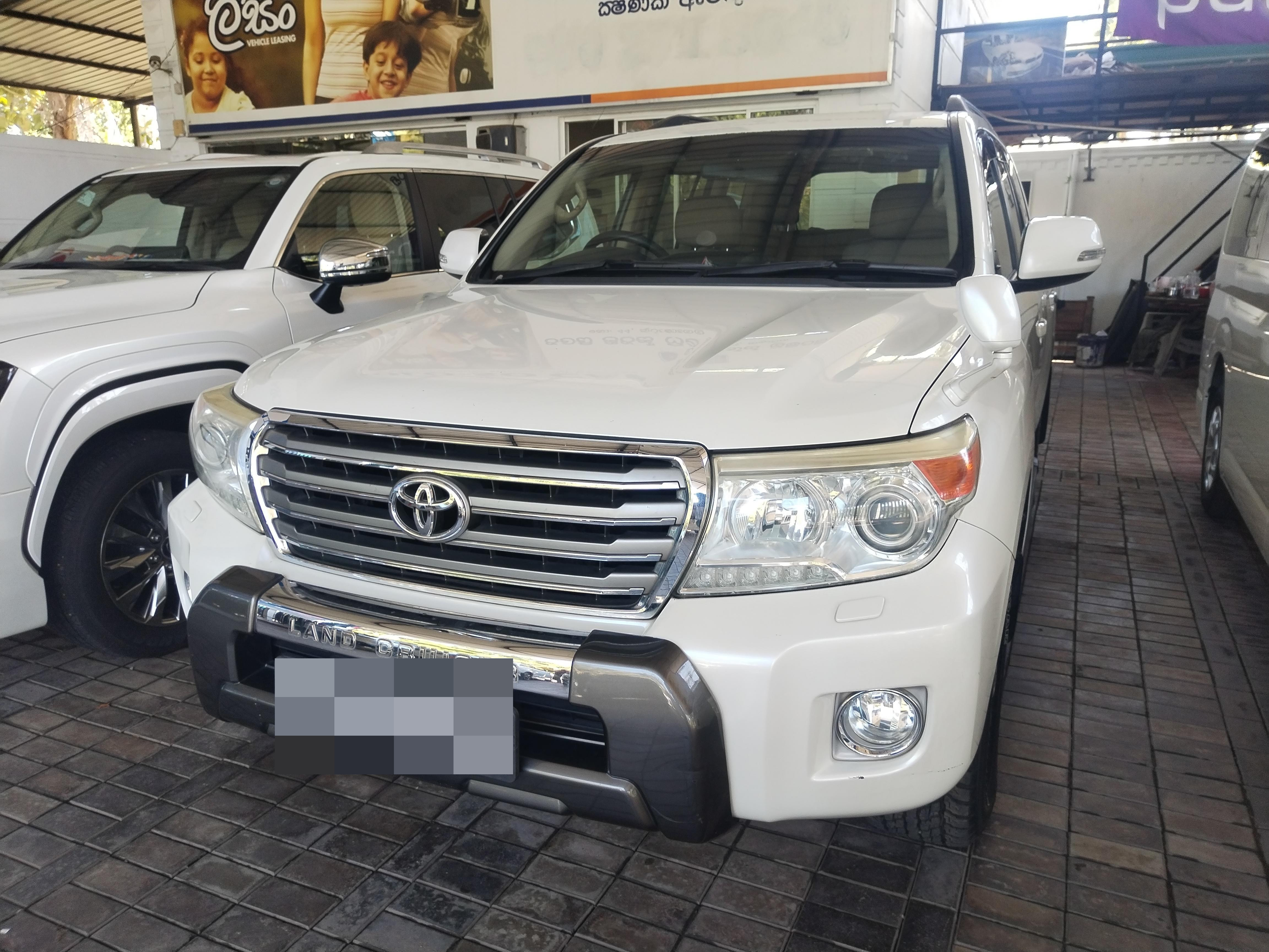 Toyota Land Cruiser Prado 2014 - Used SUV sale in Sri Lanka - patpat.lk