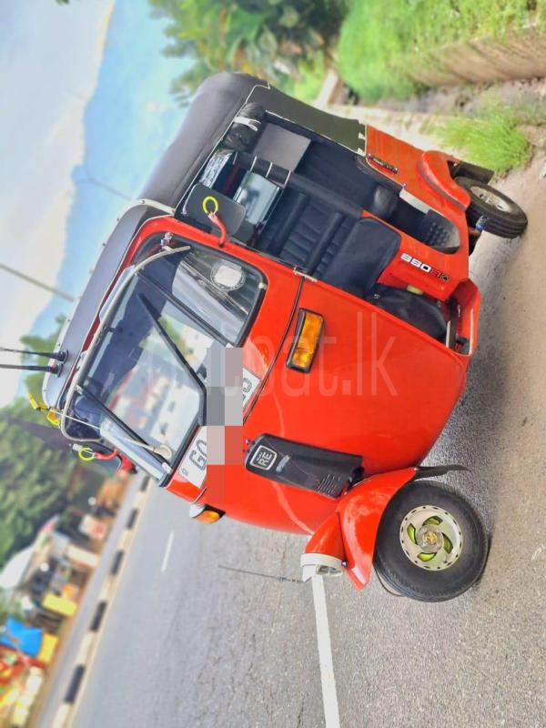 Bajaj Three Wheel 2002 - பயன்படுத்தப்பட்டது முச்சக்கர வண்டி sale in Sri Lanka - patpat.lk