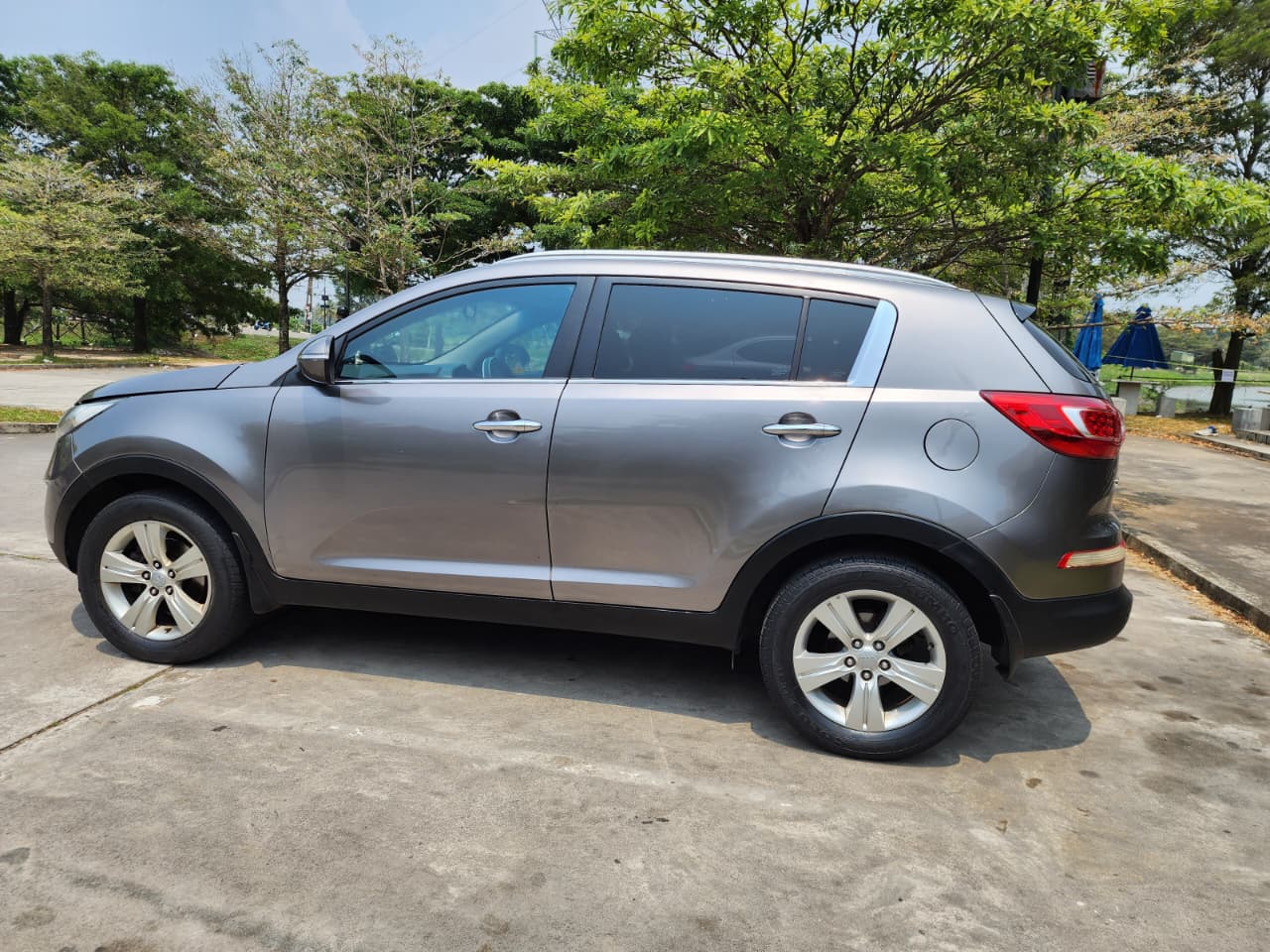 KIA Sportage 2011 - பயன்படுத்தப்பட்டது SUV sale in Sri Lanka - patpat.lk