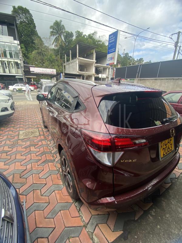 Honda Vezel 2015 - Used SUV sale in Sri Lanka - patpat.lk