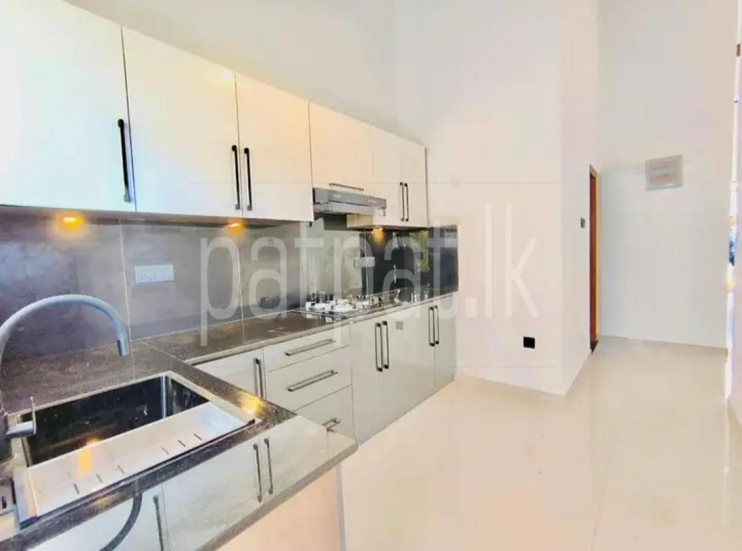 House for Sale in Athurugiriya