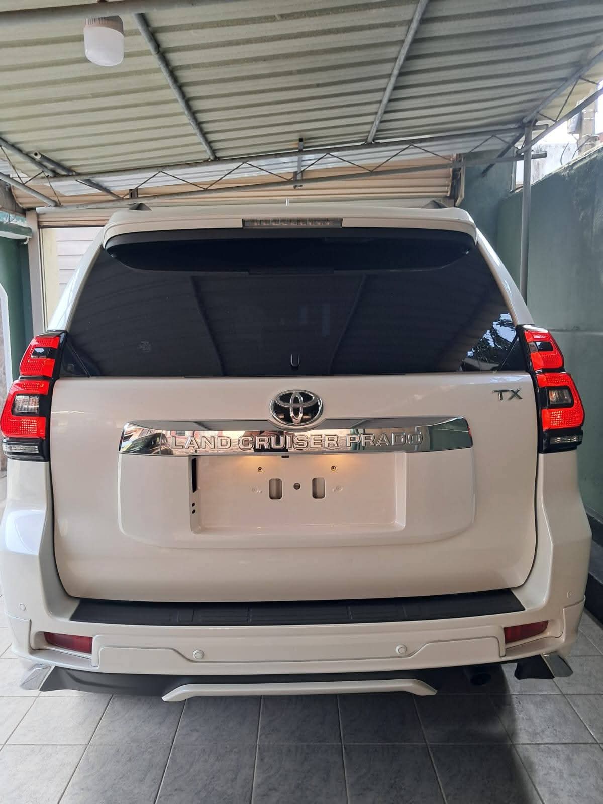 Toyota Land Cruiser Prado 2023 - Used SUV sale in Sri Lanka - patpat.lk