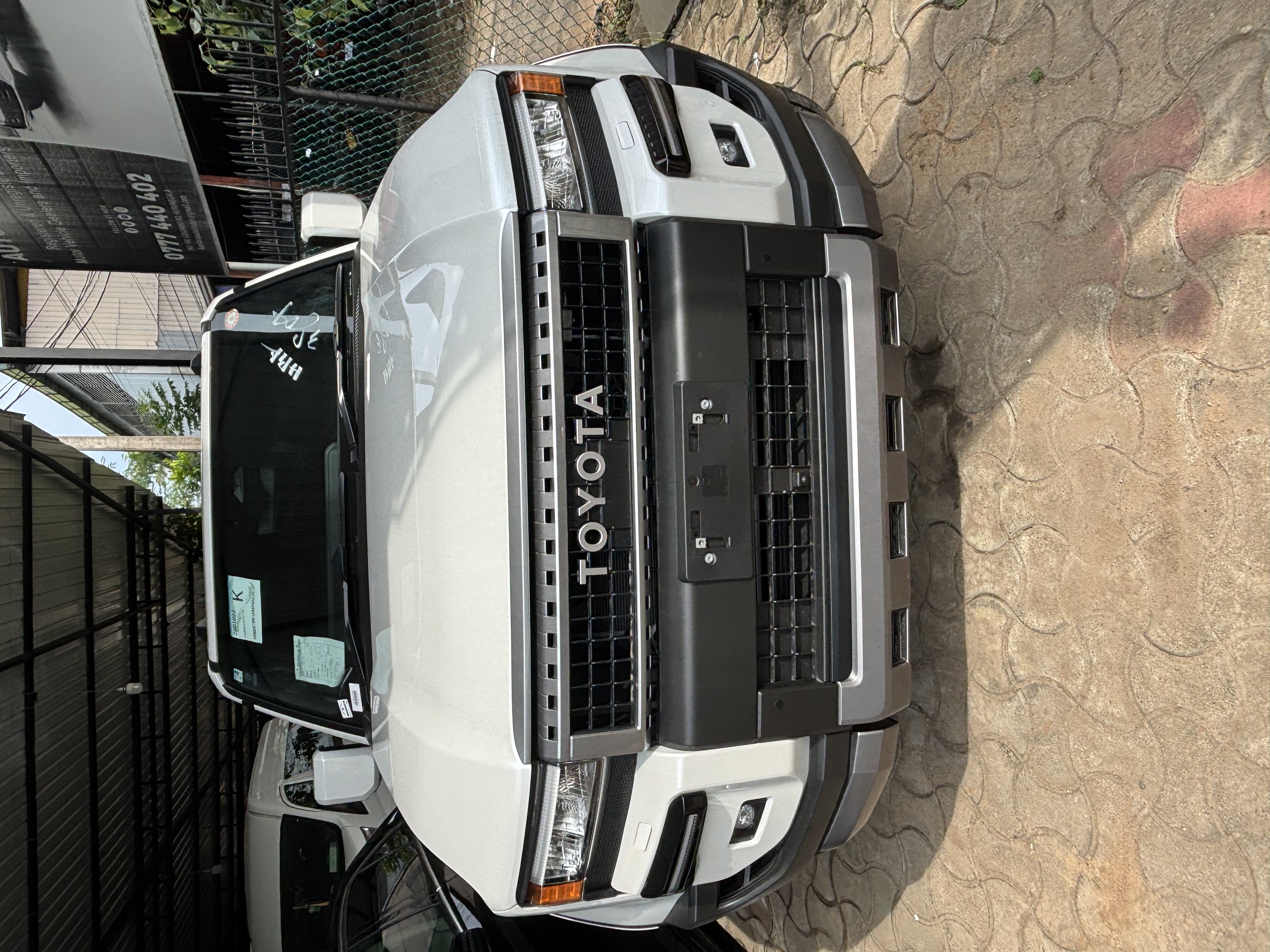 Toyota Land Cruiser Prado 2025 ads-image-1