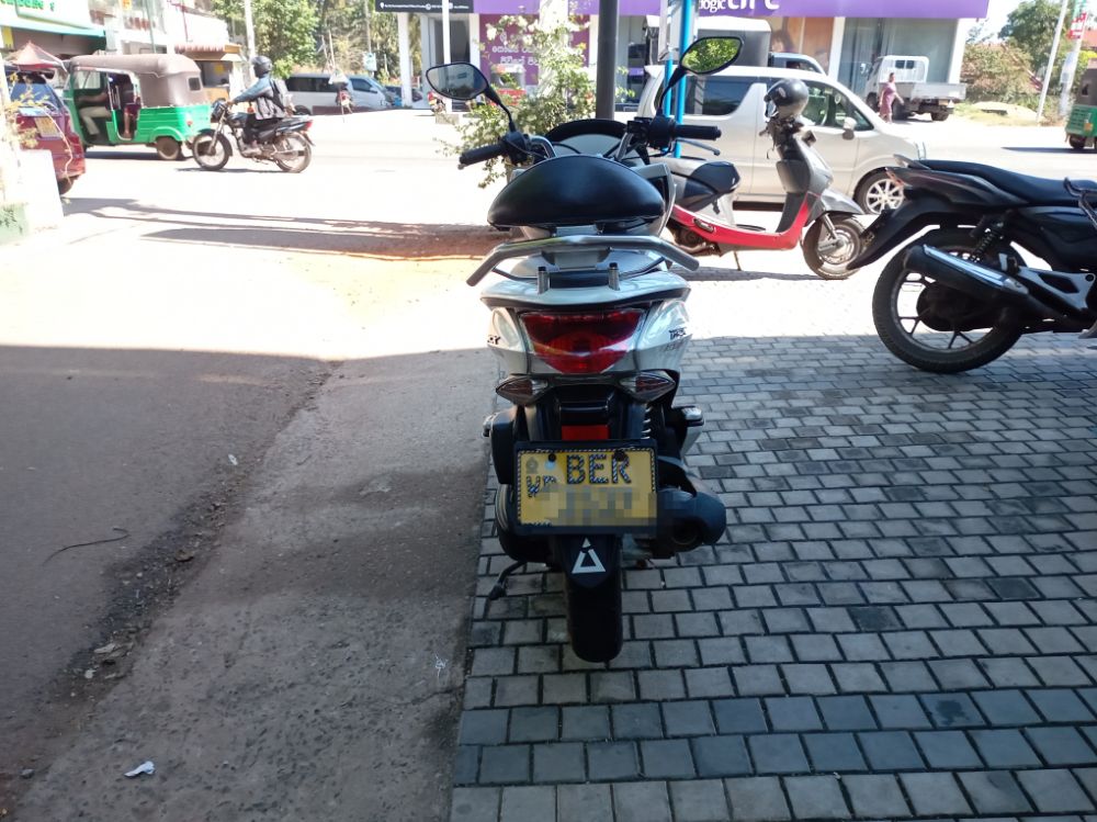 Honda PCX 2015 - Used Bike sale in Sri Lanka - patpat.lk