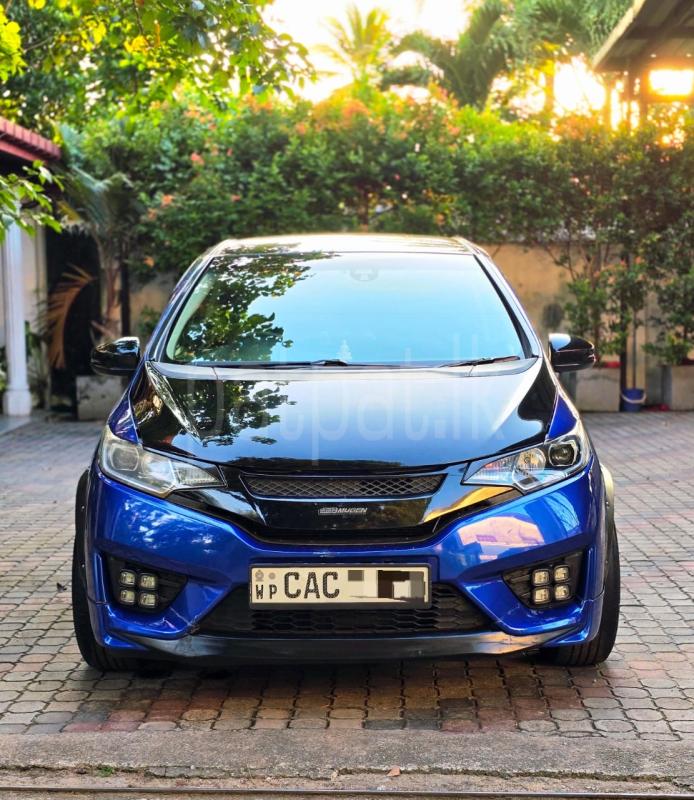 Advertisement image 6