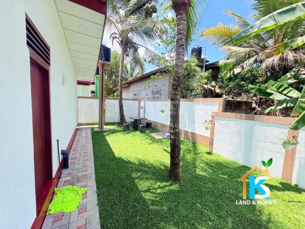 House for Sale in Naranwala