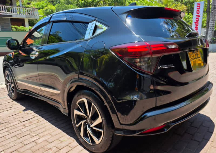 Honda Vezel 2018 - Used SUV sale in Sri Lanka - patpat.lk