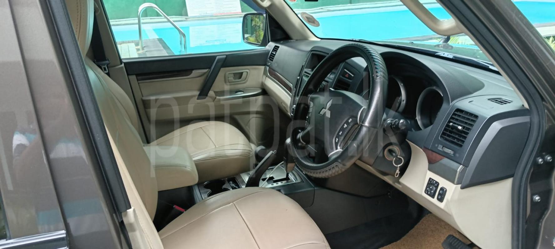 Mitsubishi Montero 2013 - பயன்படுத்தப்பட்டது SUV sale in Sri Lanka - patpat.lk
