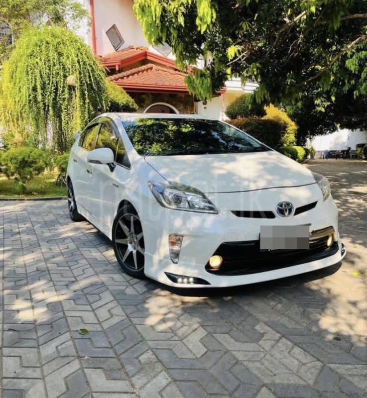 Toyota Prius 2013 - Used Car sale in Sri Lanka - patpat.lk