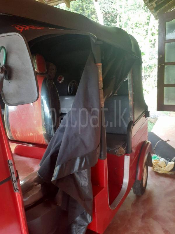 Bajaj 4 stroke 2018 - பயன்படுத்தப்பட்டது முச்சக்கர வண்டி sale in Sri Lanka - patpat.lk