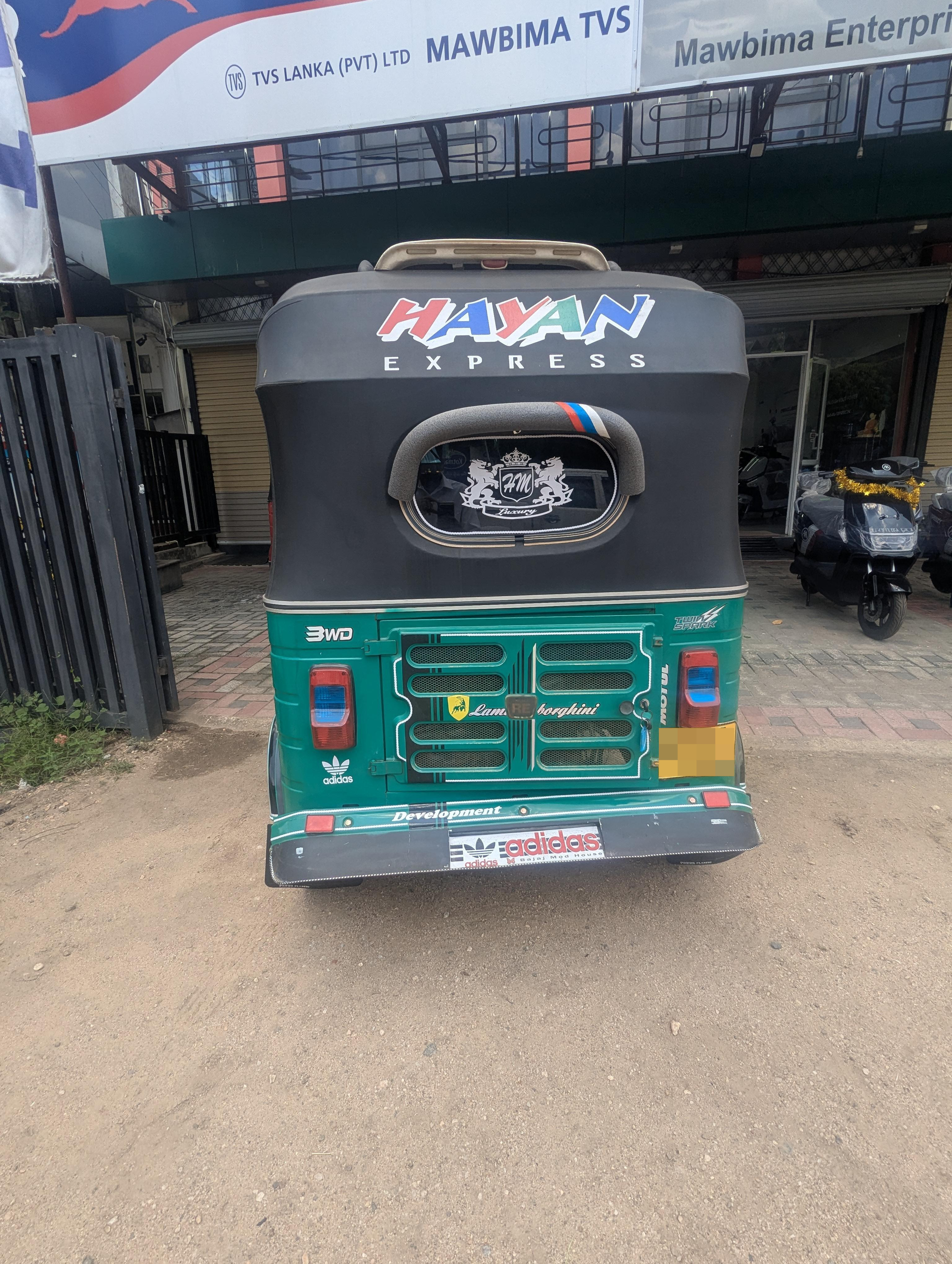 Bajaj Three Wheel 2015 - Used Three wheeler sale in Sri Lanka - patpat.lk