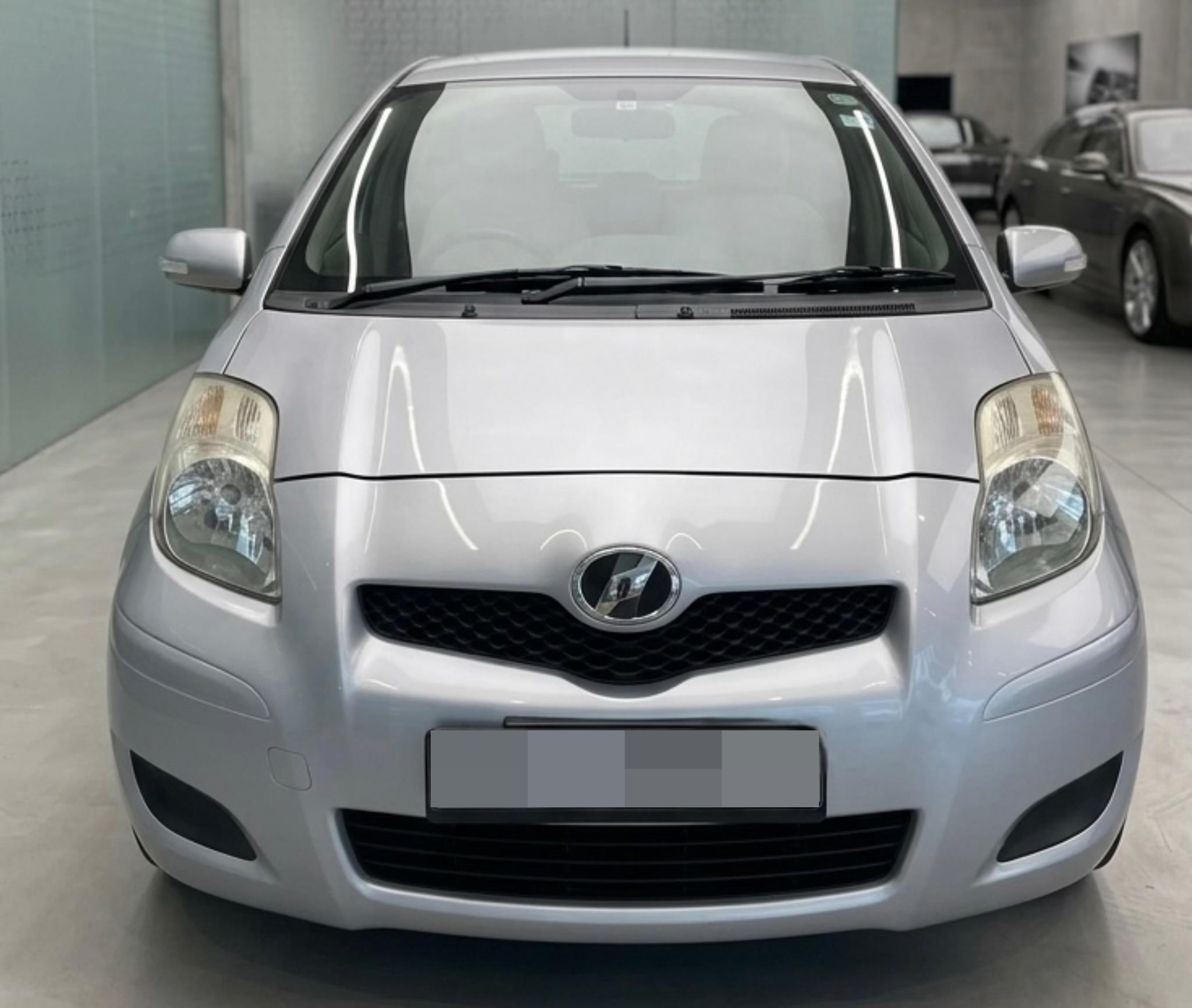 Toyota Vitz 2007 ads-image-1