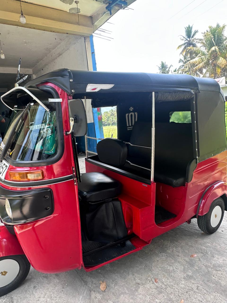 Bajaj Three Wheel 2014 - භාවිතා කරන ලද ත්‍රිරෝද රථය sale in Sri Lanka - patpat.lk