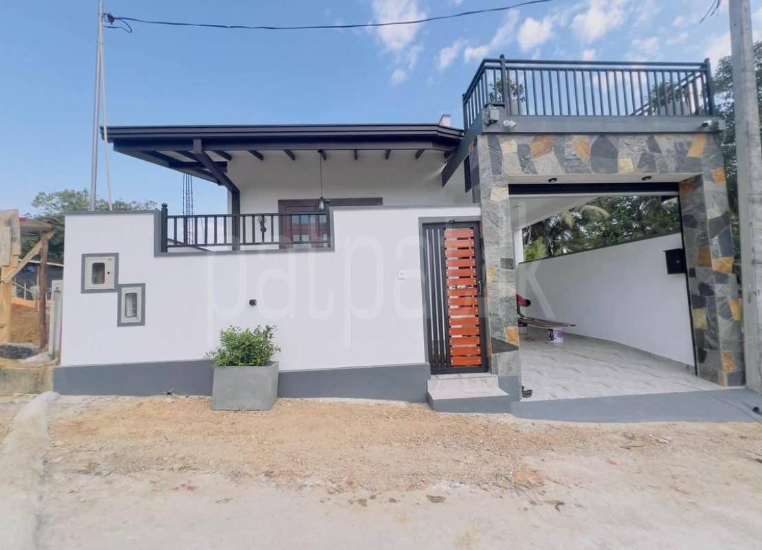 House for Sale in Athurugiriya ads-image-1
