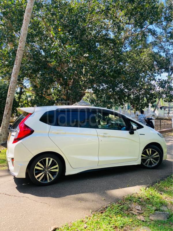 Honda Fit 2014 - பயன்படுத்தப்பட்டது கார் sale in Sri Lanka - patpat.lk