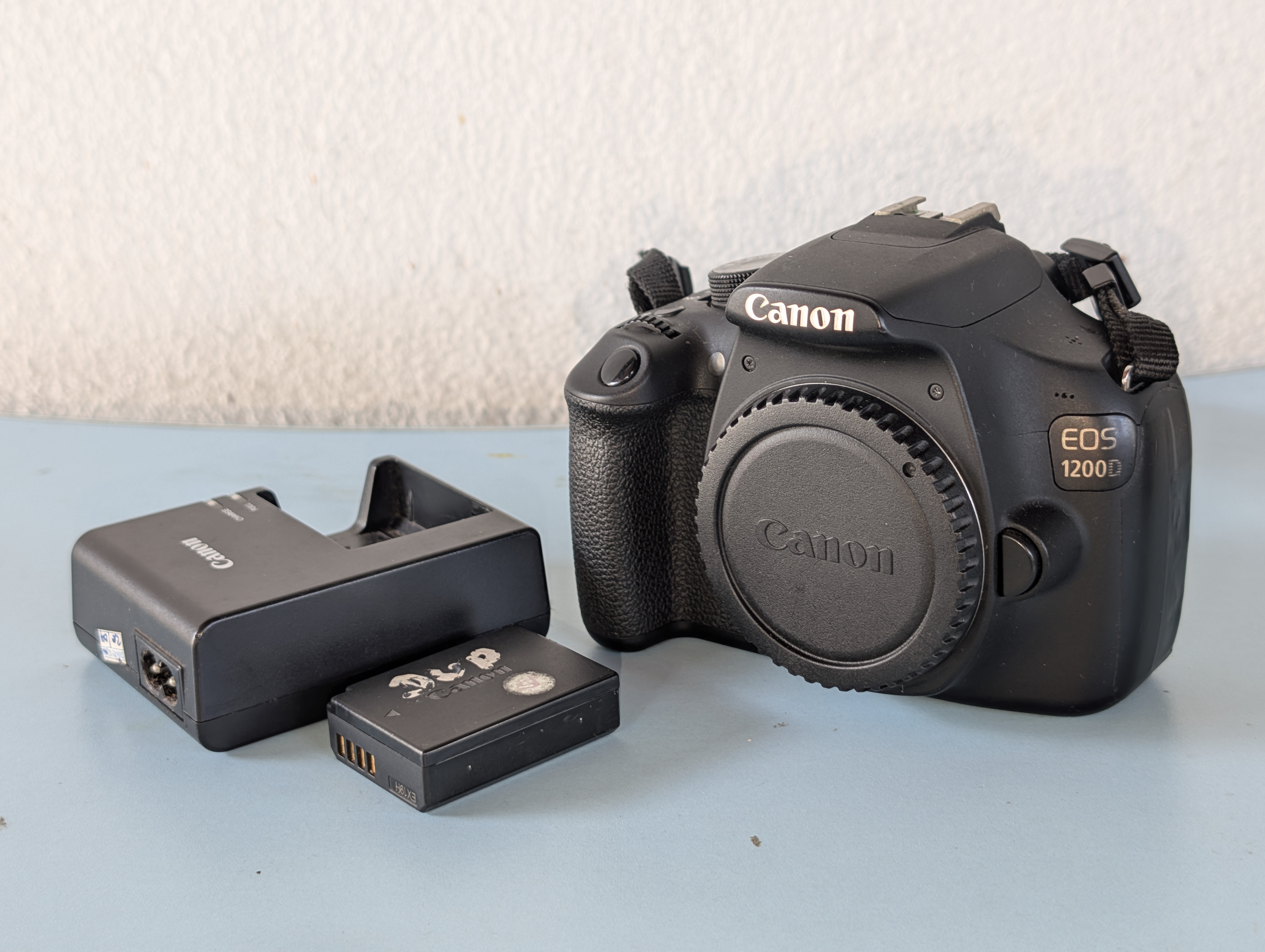 Canon EOS 77D 1200D with Accessories