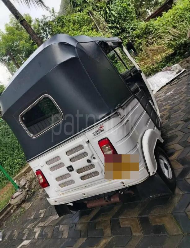 Bajaj 4 stroke 2019 - பயன்படுத்தப்பட்டது முச்சக்கர வண்டி sale in Sri Lanka - patpat.lk