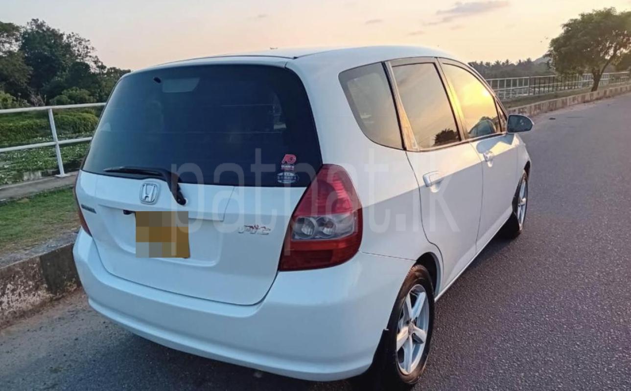 Honda Fit 2003 - பயன்படுத்தப்பட்டது கார் sale in Sri Lanka - patpat.lk