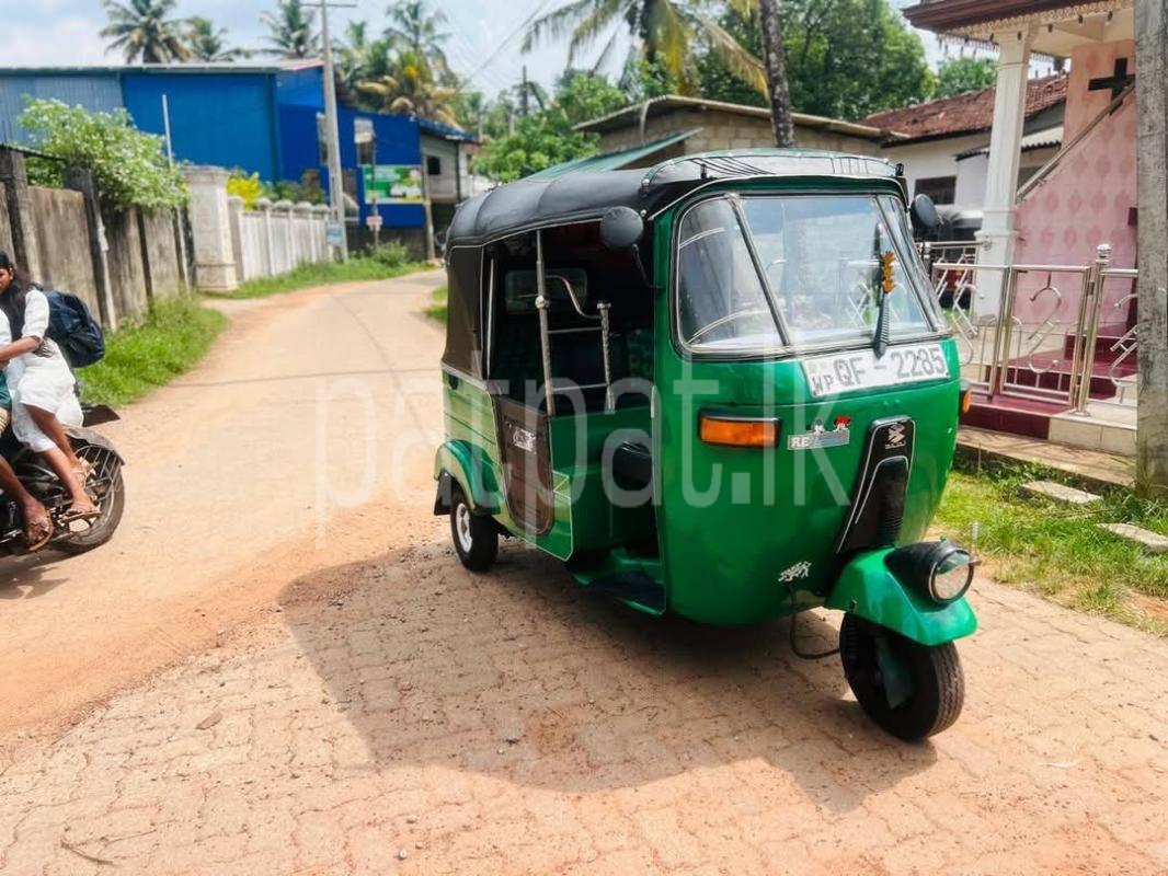 Bajaj Three Wheel 2006 - භාවිතා කරන ලද ත්‍රිරෝද රථය sale in Sri Lanka - patpat.lk